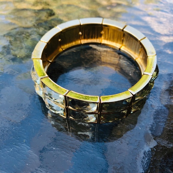 Gold-tone Statement Bracelet Clear Stones Stretch - Picture 2 of 4